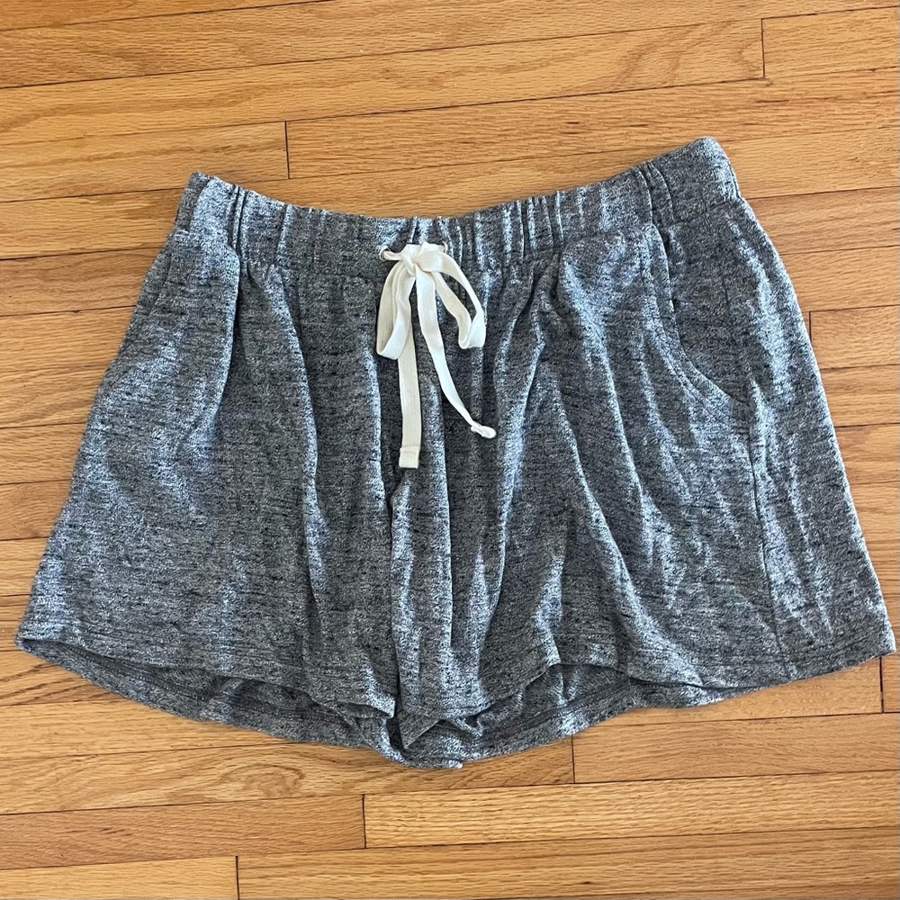 Gap Heathered Gray Softspun Shorts - Size small